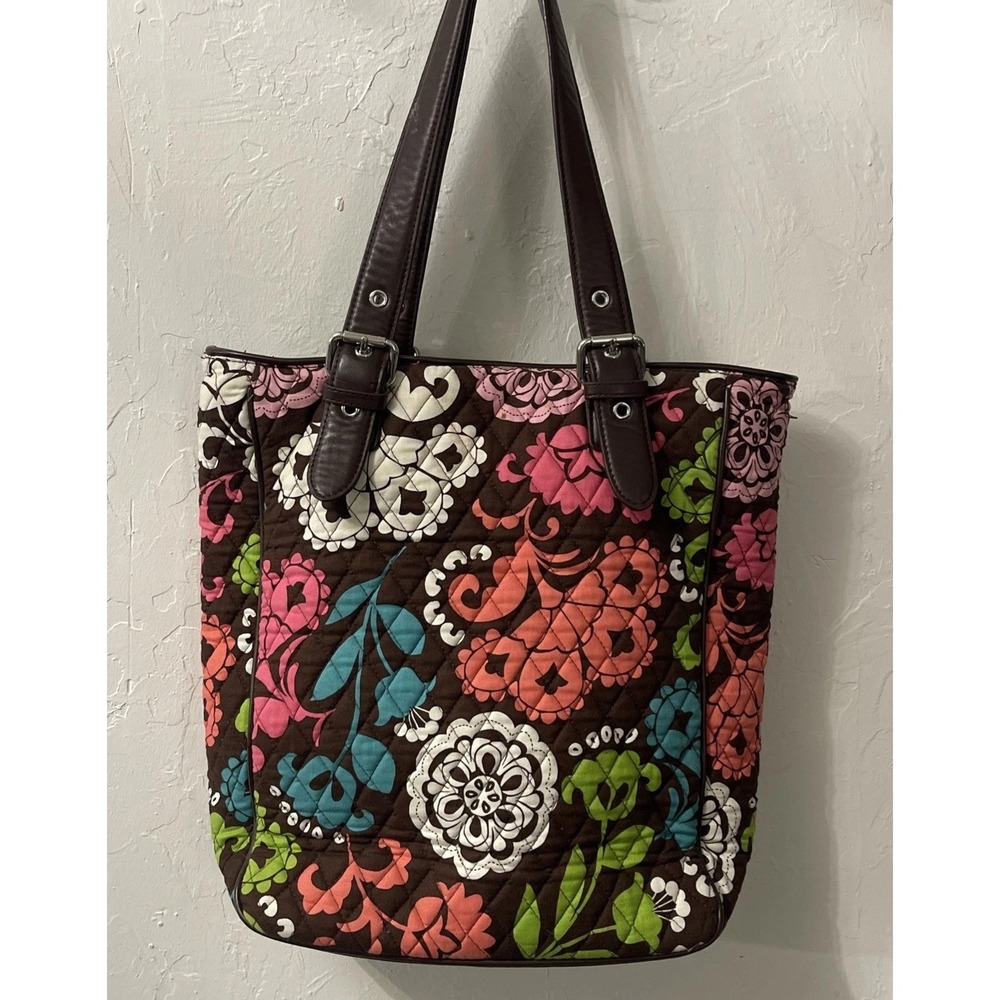 VERA BRADLEY "Lola" Large Tote Bag Purse Leather‎ Straps Metal Feet Paisley